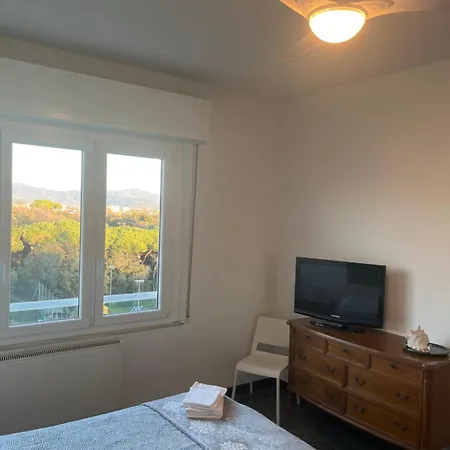 Attico Vista Mare-monti Apartment